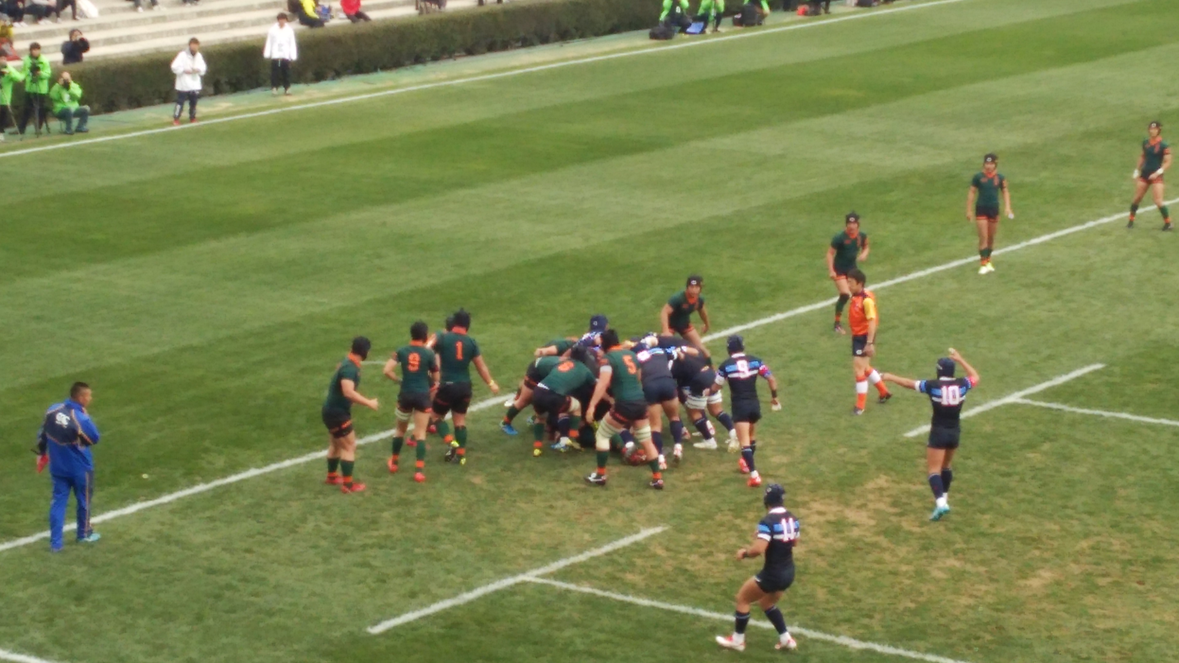 花園ラグビー場で高校ラグビーを観てきました。